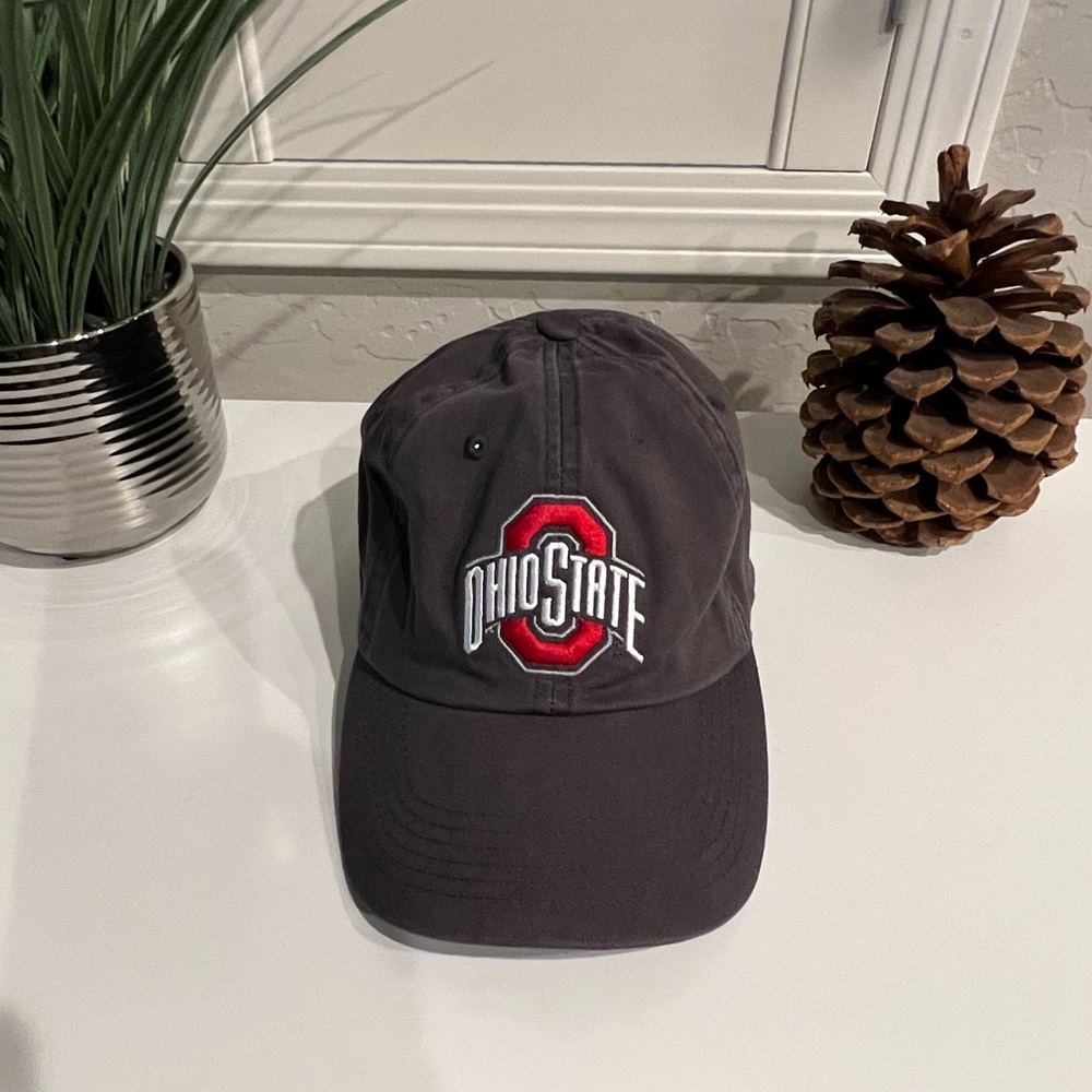 Ohio State Buckeyes Adjustable Baseball Hat. Tried on, but never worn.